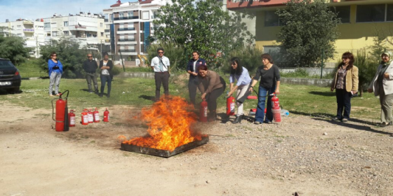 Konyaaltı İlçe Sağlık Müdürlüğü ve TSM Yangın Eğitimi ve Tatbikatı