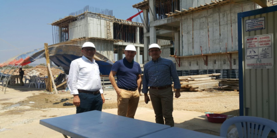 İl Sağlık Müdürü Dr. Ünal Hülür inşaatı devam eden yeni Antalya Ağız ve Diş Sağlığı Merkezi'ni Ziyaret Etti.